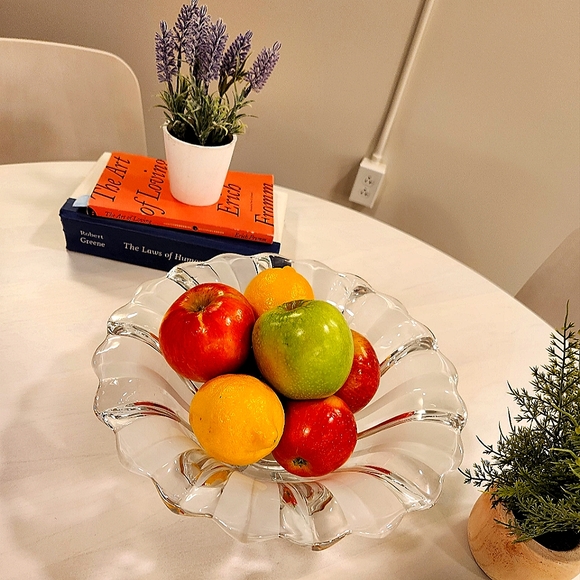 Scalloped Vintage Glass Bowl - Picture 6 of 7